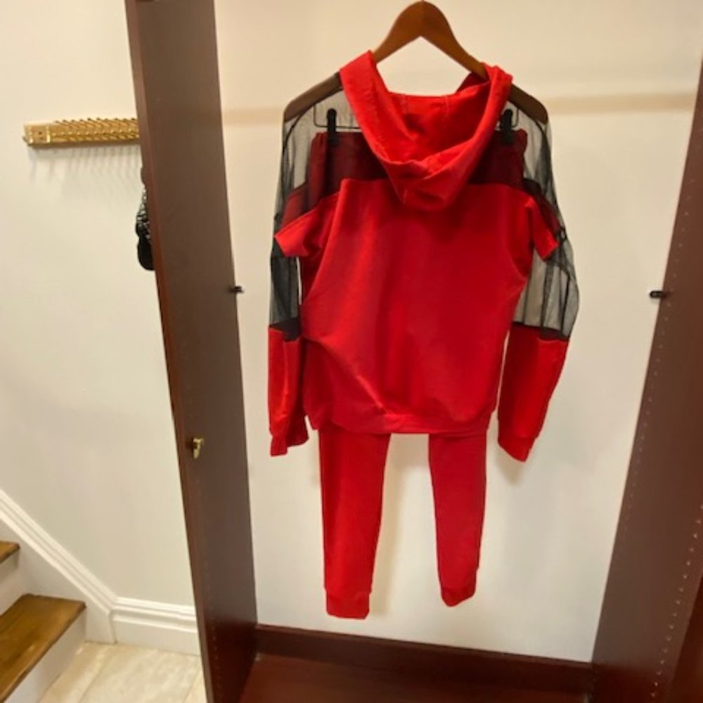 Jogging suit - Picture 4 of 6